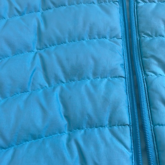 Ladies Patagonia goose light puffer jacket. Womens size Medium - Picture 8 of 8
